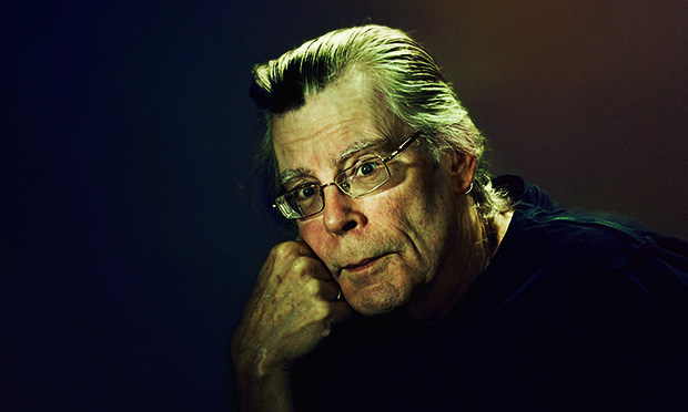 Stephen King Revealed His Approach To Writing A Mystery Novel, And It’s Way More Alfred Hitchcock Than It Is Agatha Christie