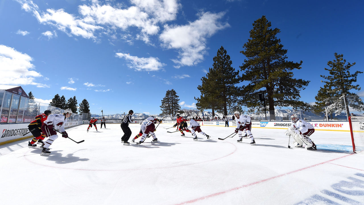 10 incredible photos from Golden Knights-Avalanche game at Lake Tahoe | theScore.com