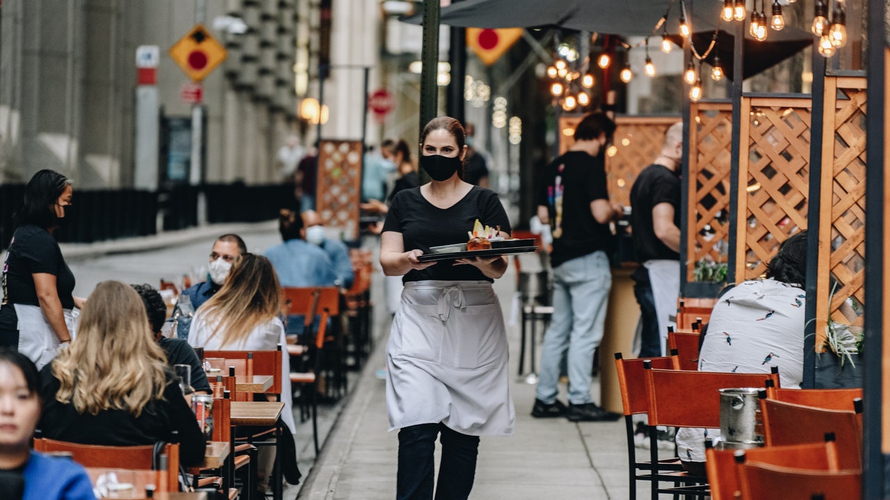 How Much Should I Tip Restaurant Workers During the Pandemic? | Condé Nast Traveler