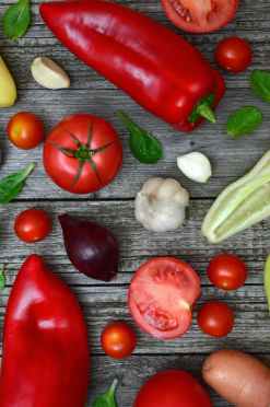 It’s not just the diet: Mediterranean lifestyle lowers risk of death by nearly 30 percent