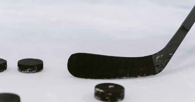 Fleury gets emotional after standing ovation by Vegas crowd | NHL.com