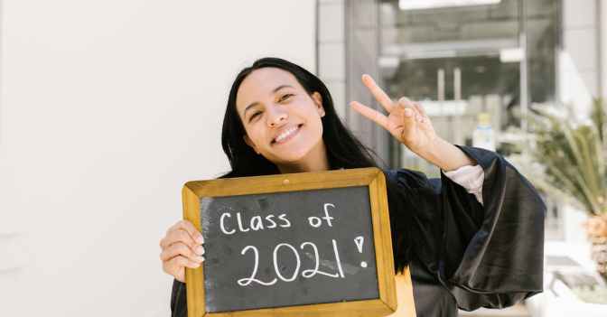 U.S. colleges face enrollment drop, fewer high school seniors : NPR